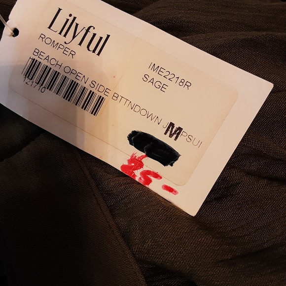 Olive Green Button-Front Jumpsuit - Picture 4 of 4